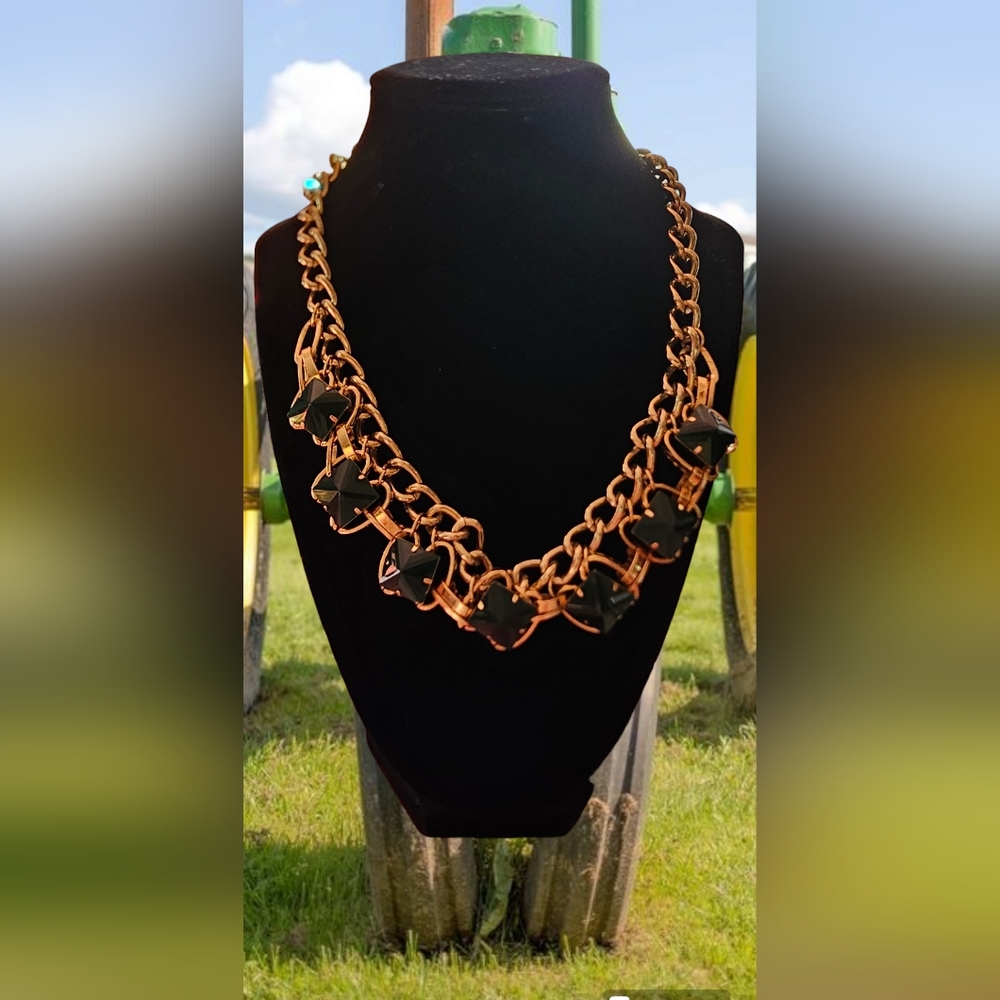 Chunky Emerald earring & necklace set